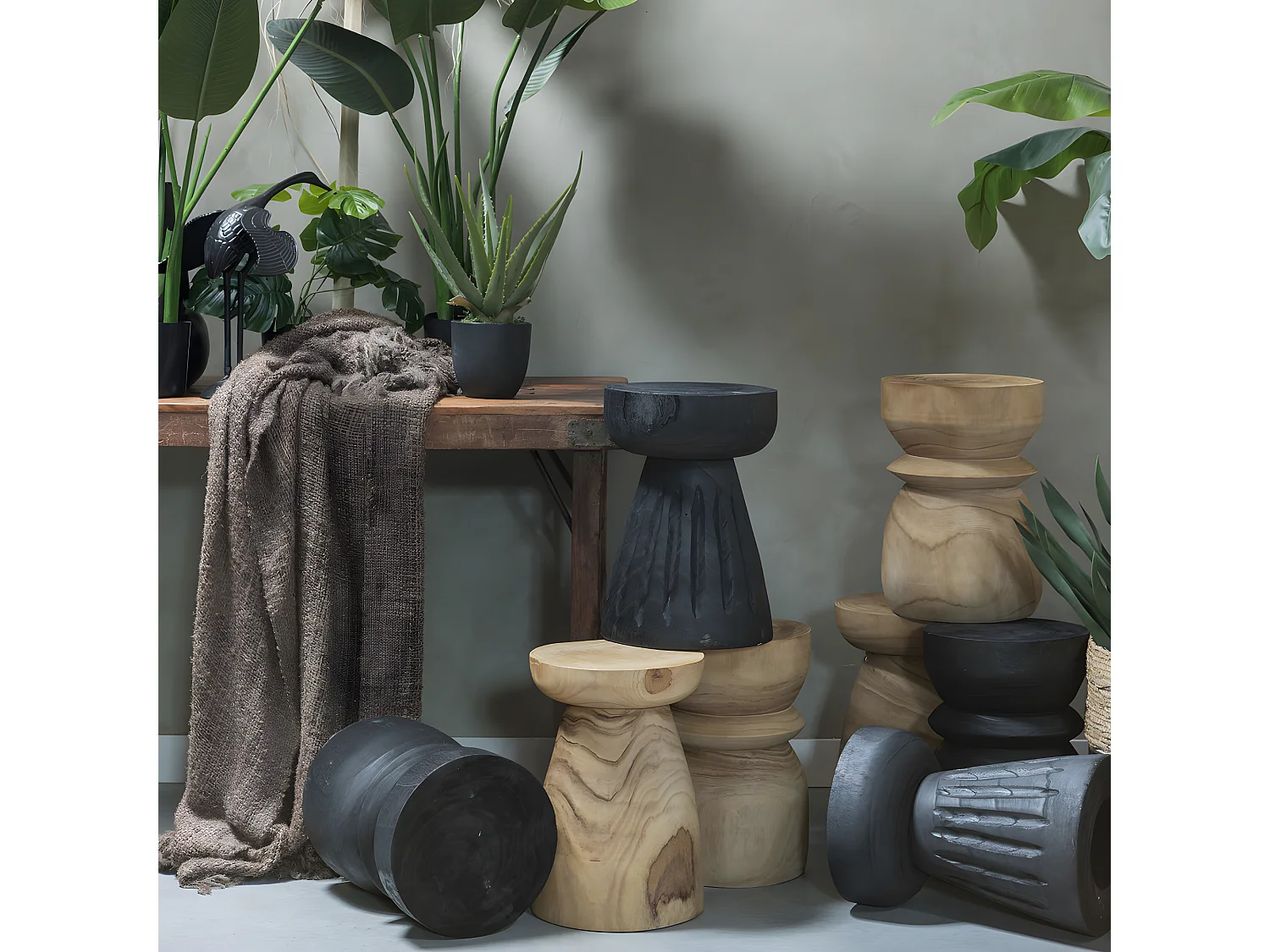 Borre - Tabouret en bois ø28cm - Noir