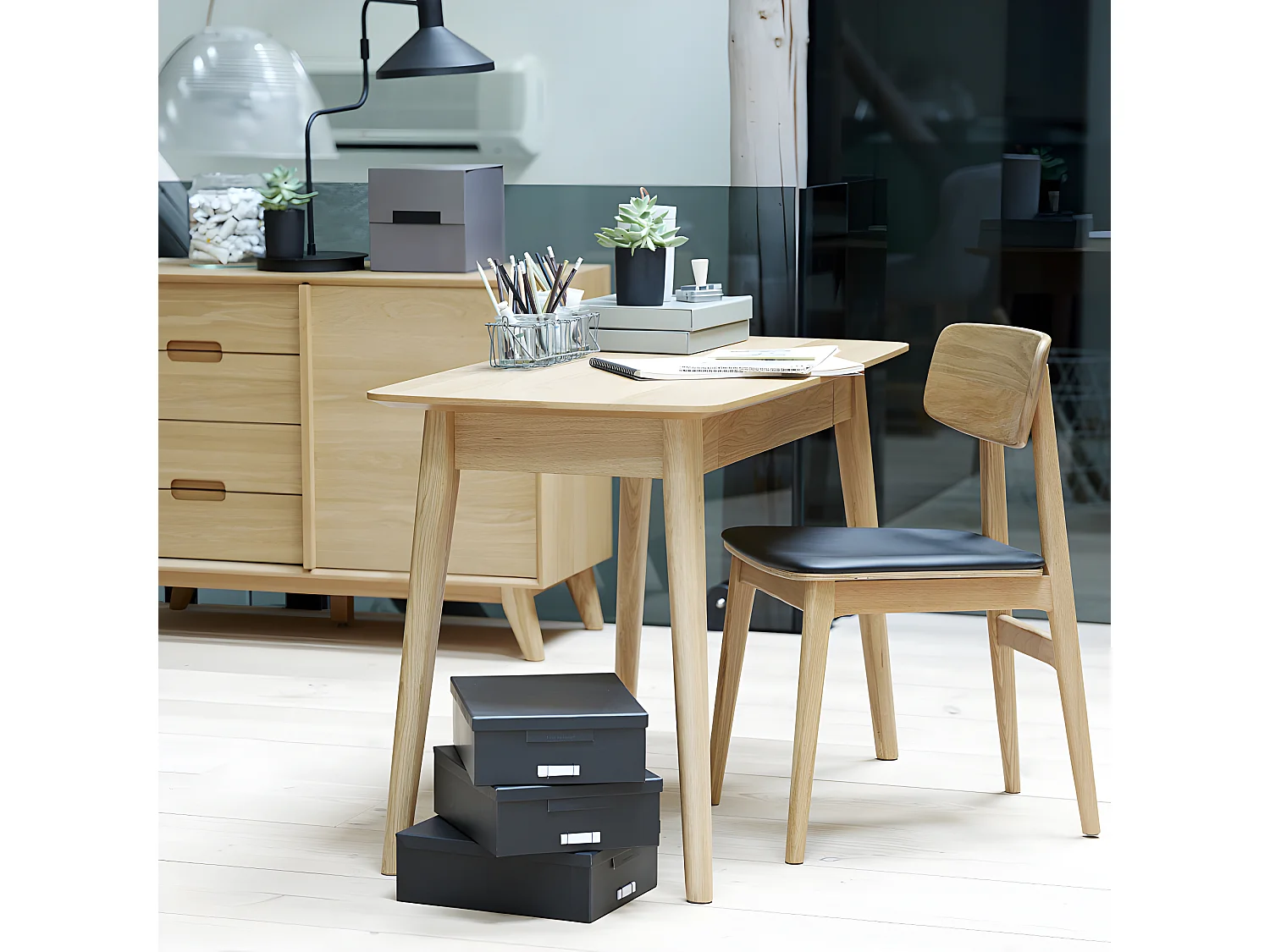 Orr - Lot de 2 chaises en bois et simili - Noir