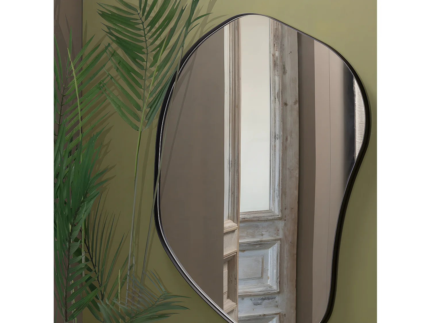 Romee - Miroir de forme organique 100x70cm - Noir