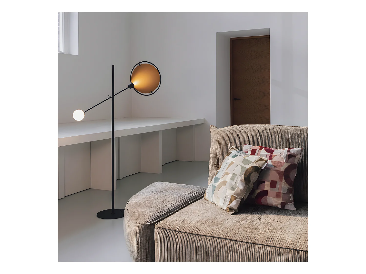 Sirius - Lampadaire design en métal - Noir