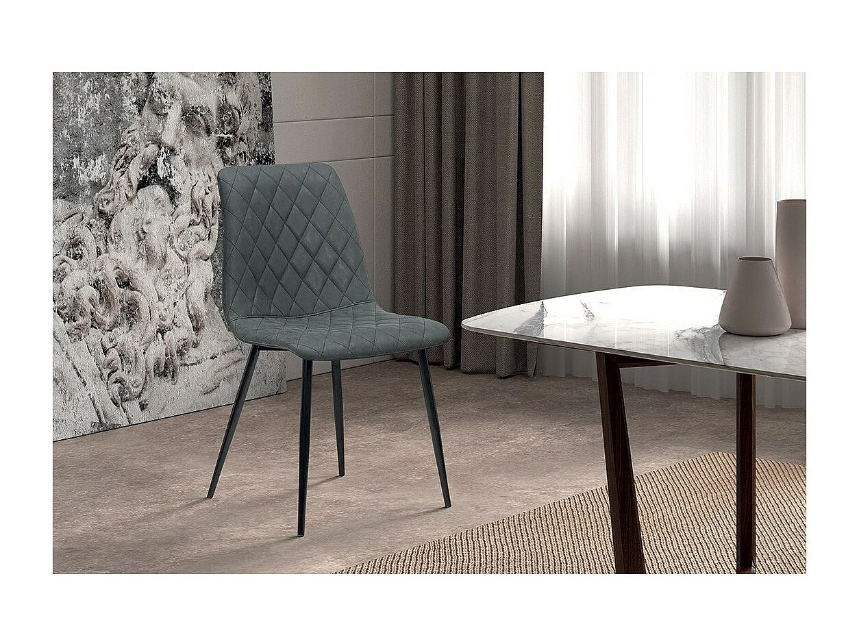 Chaise pour salle à manger coloris gris clair. Collection GRAZ