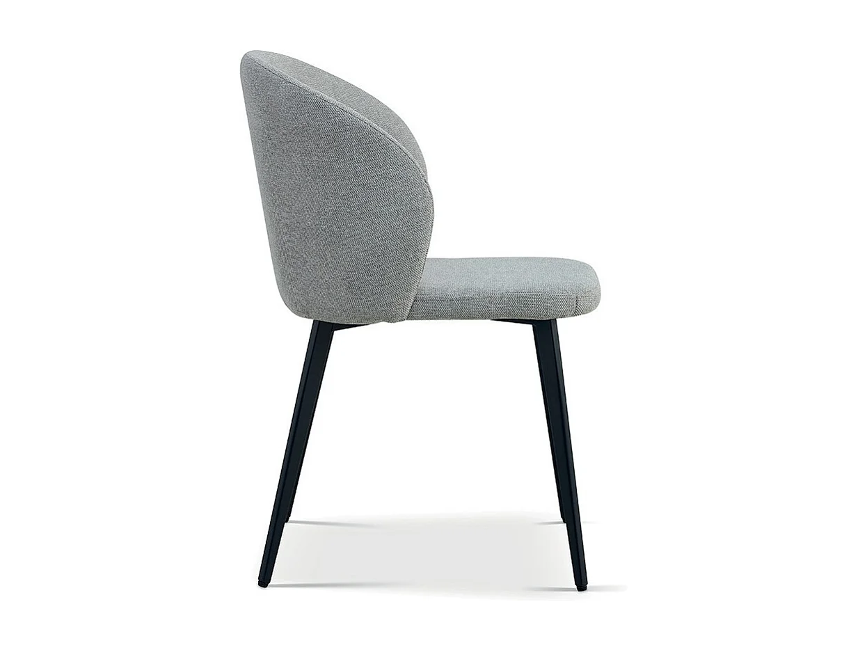 Chaise revêtement tissu pour salle à manger coloris gris clair. Collection HARDIN