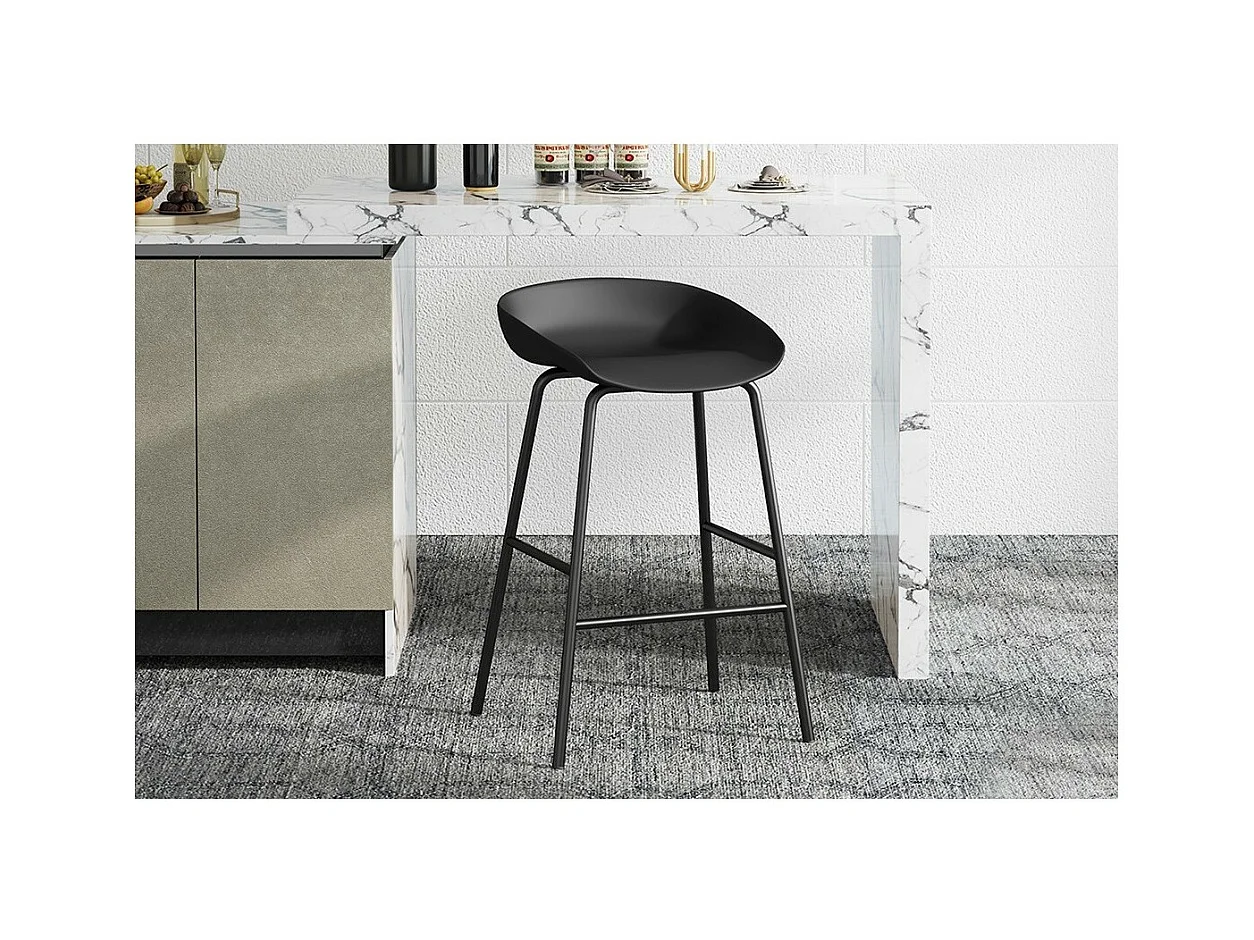 Design-Schwarzer Barhocker. Kollektion SIRA