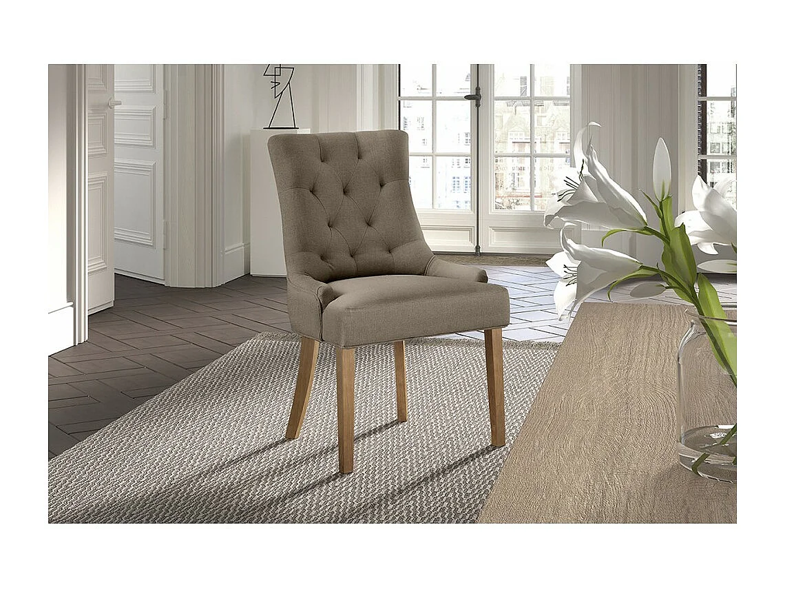 Sedia imbottita in tessuto per sala da pranzo colore taupe. Collezione COSY