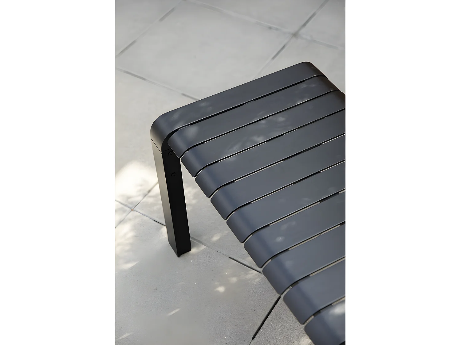 Vondel - Banc de jardin en métal 129,5x45cm - Noir