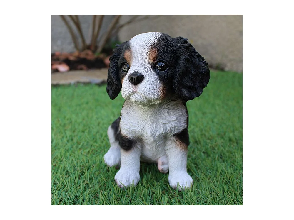 Chiot king charles assis en résine 15 cm