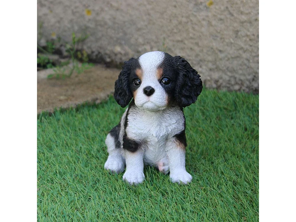 Chiot king charles assis en résine 15 cm