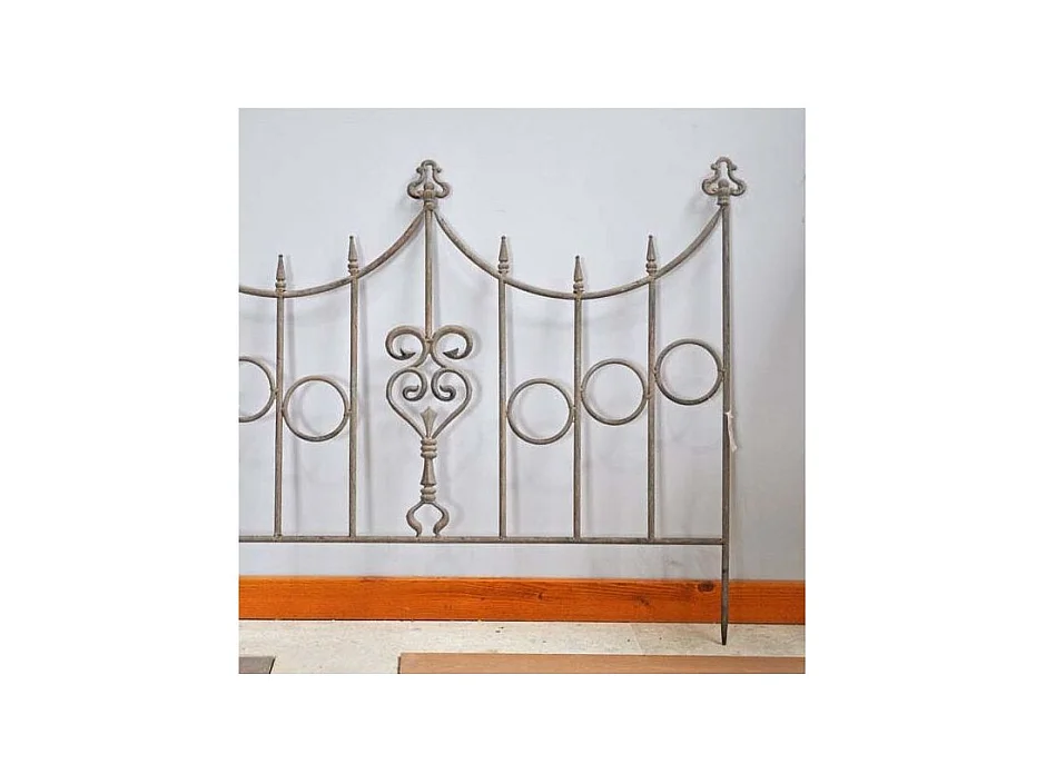 Recinzione in ferro a forma di cuore 90 x 73 cm