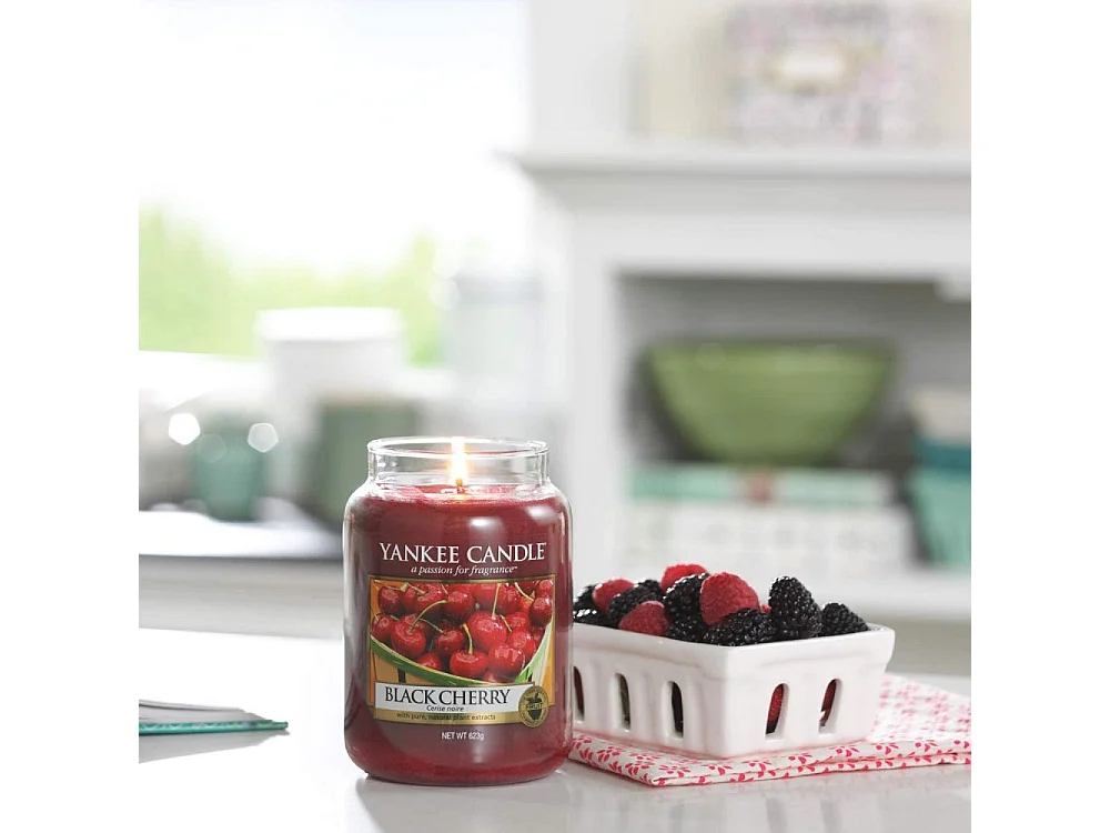 Vela en tarro de cristal con aroma a guinda Modelo pequeño