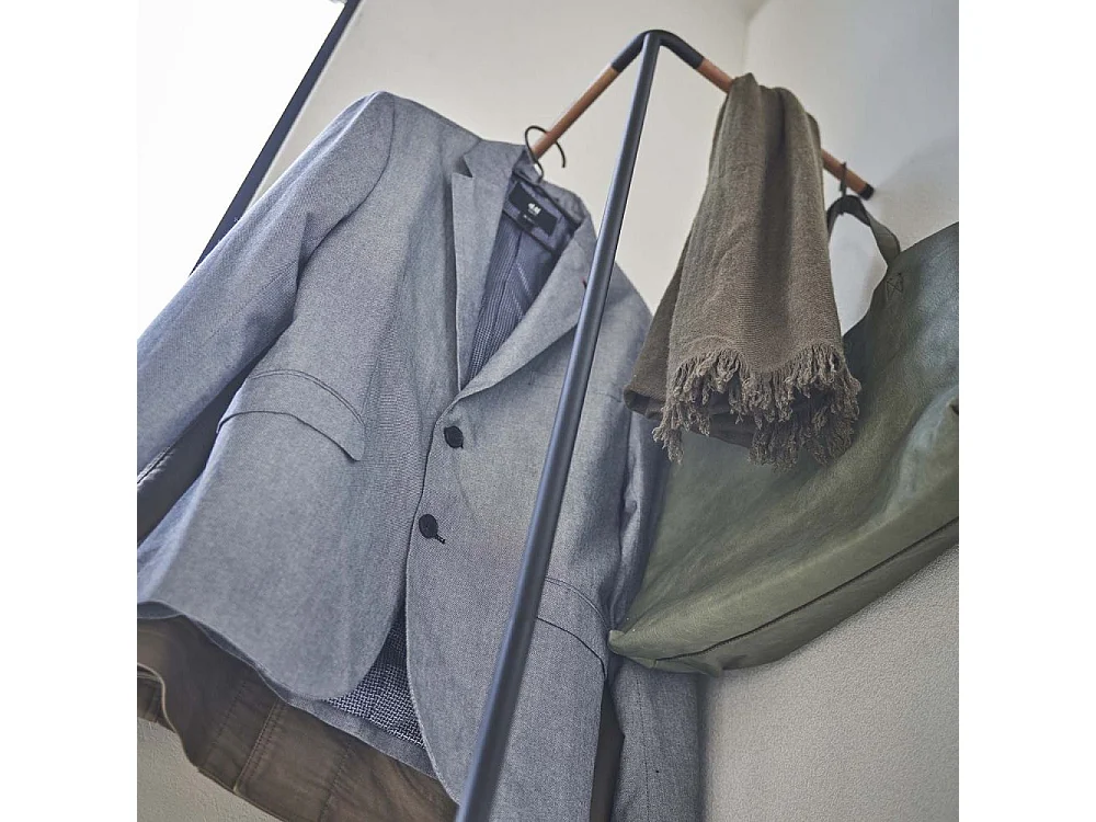 Porte-manteau d'angle incliné H160 cm - TOWER
