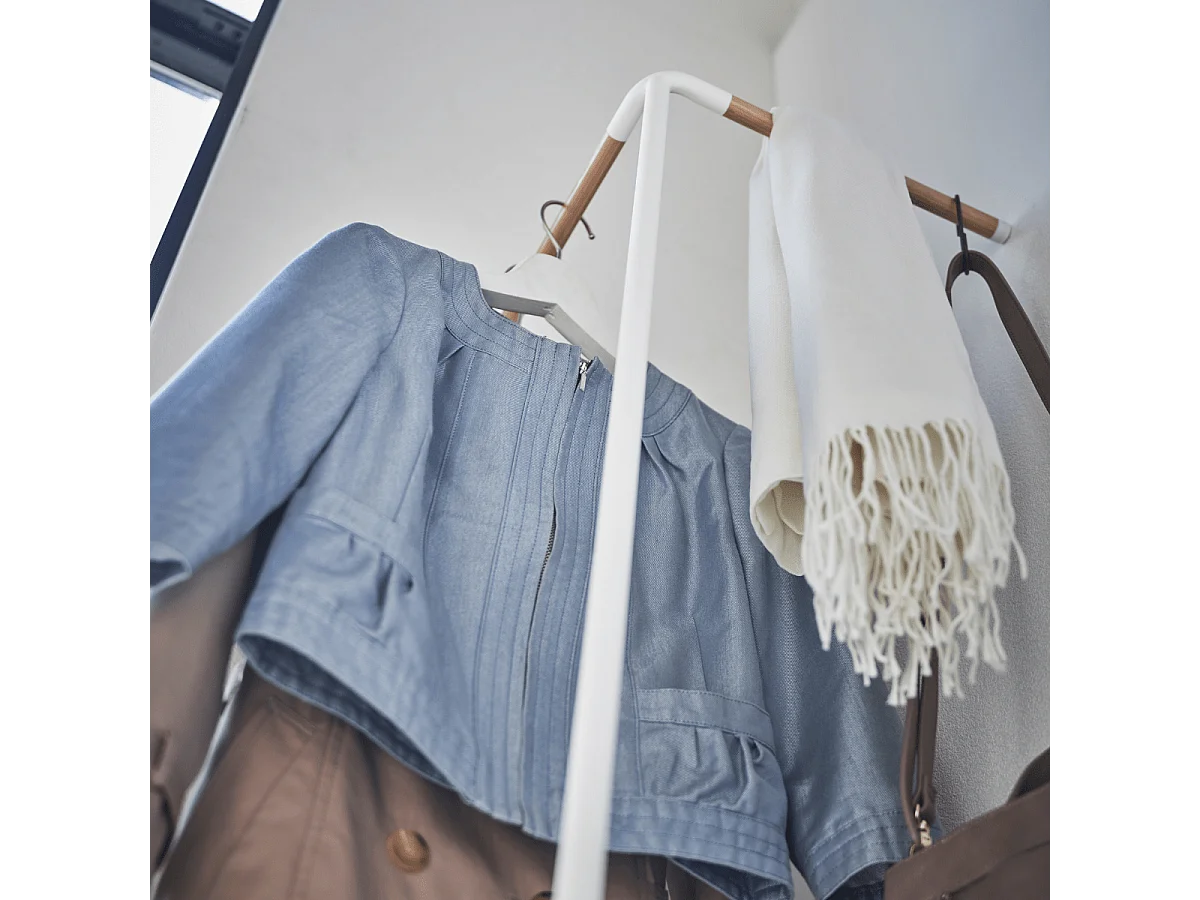 Porte-manteau d'angle incliné H160 cm - TOWER