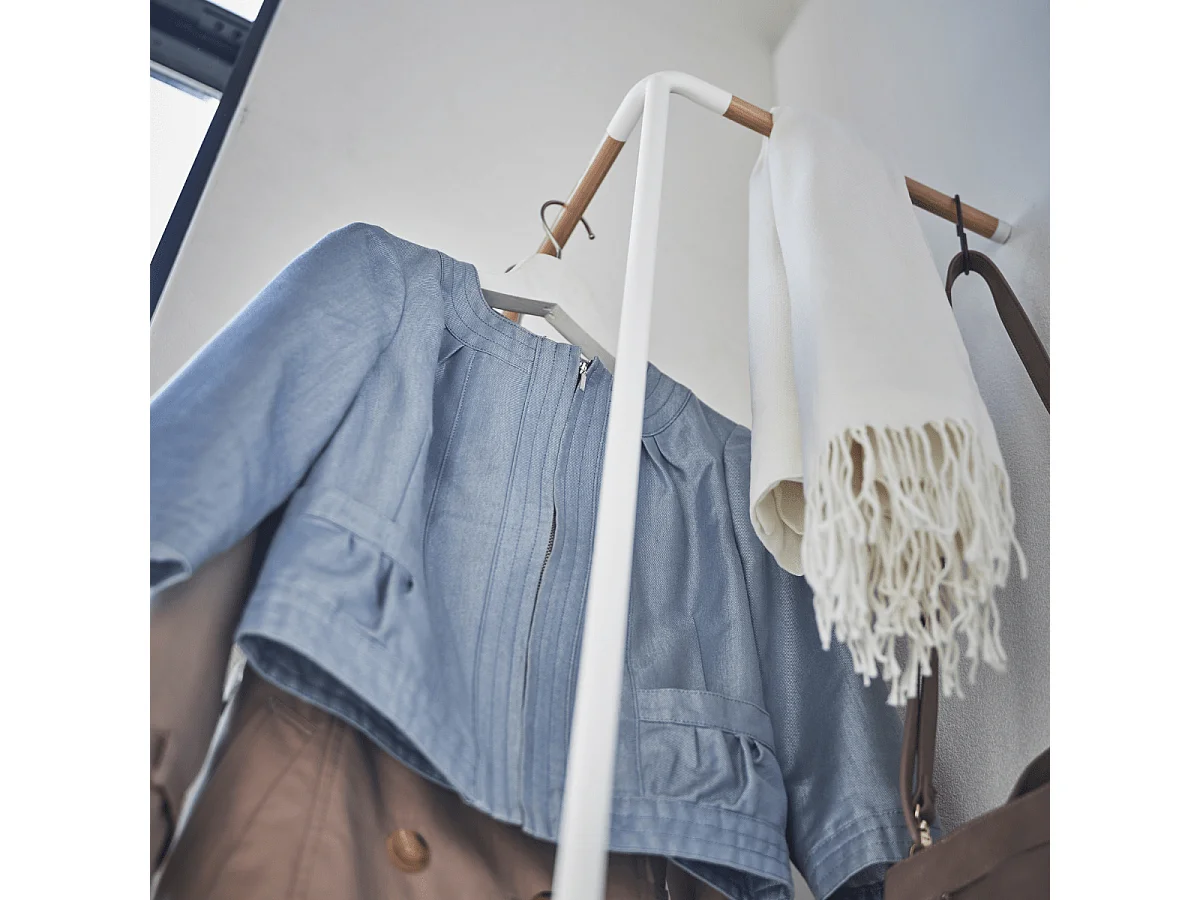 Porte-manteau d'angle incliné H160 cm - TOWER