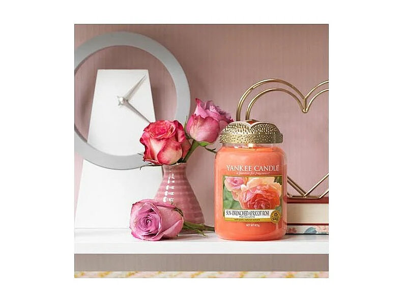 Duftkerze Roseblüte und Aprikose im Glas mit Deckel