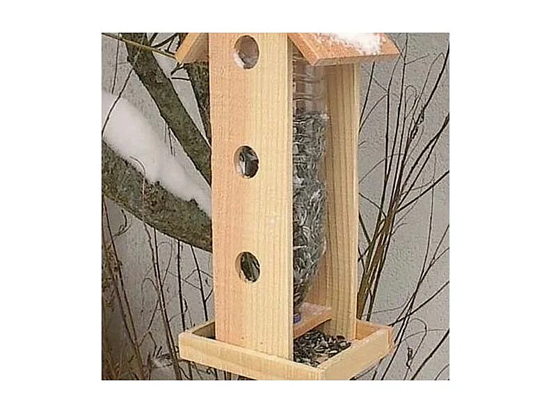 Futterhaus aus Douglasie "Phrase"