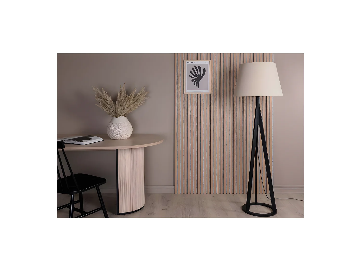 Stehlampe aus Gummibaumholz und Leinen Kona