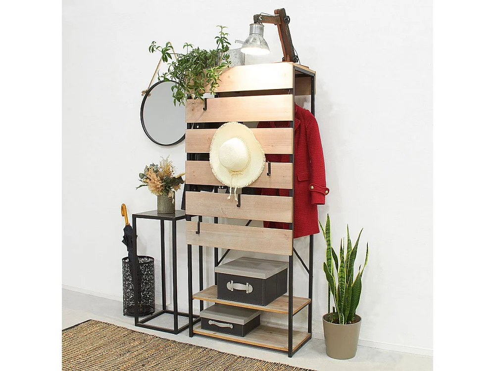 Paragüero de metal con flores