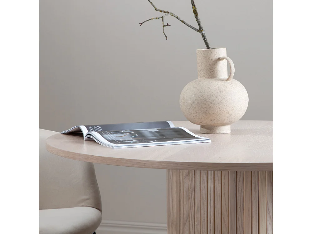 Bianca eetkamertafel Ø110cm eik fineer.