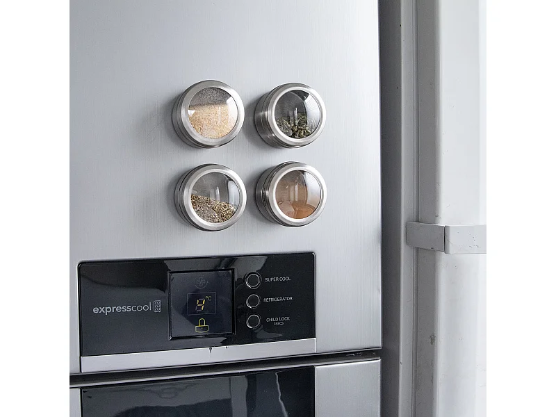 Set di 6 barattoli magnetici per spezie con supporto