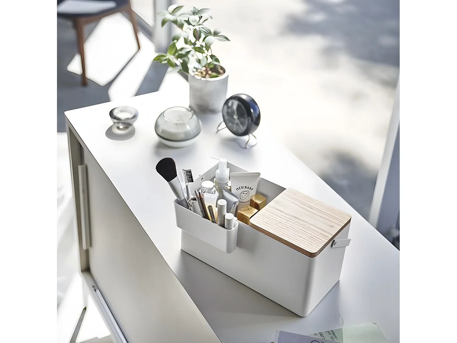 Boite de rangement spéciale maquillage en métal Tower makeup