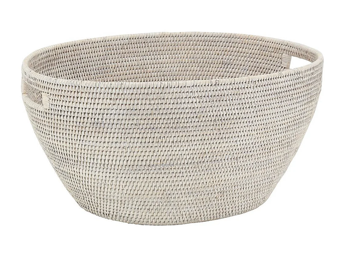 Corbeille à linge en rotin tressé patiné blanc