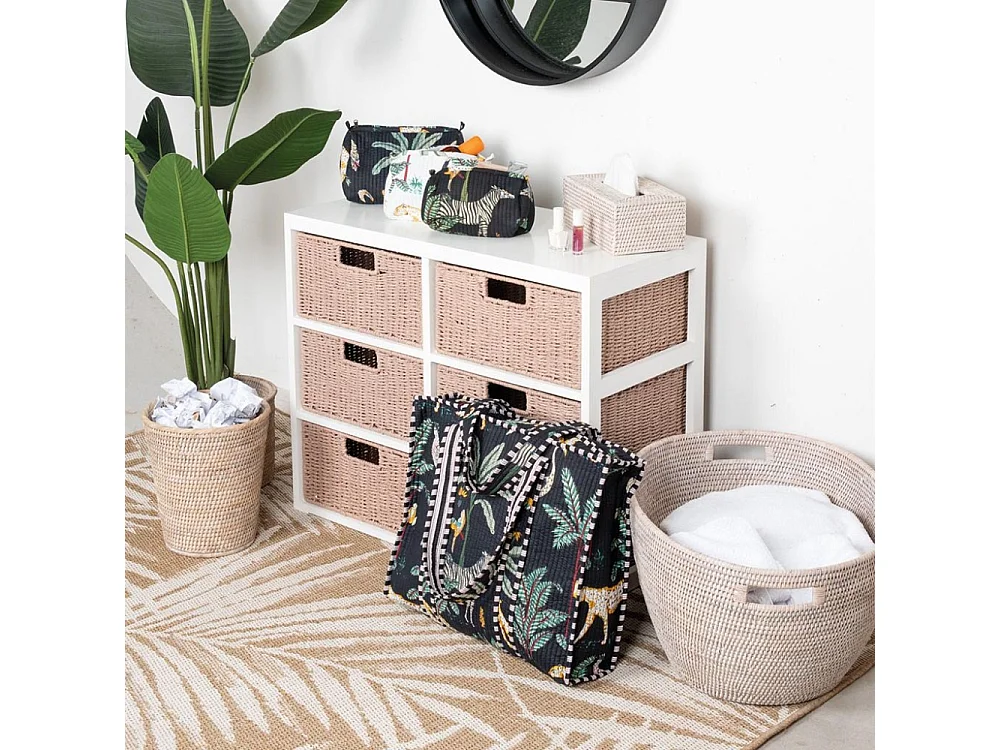 Corbeille à linge en rotin tressé patiné blanc