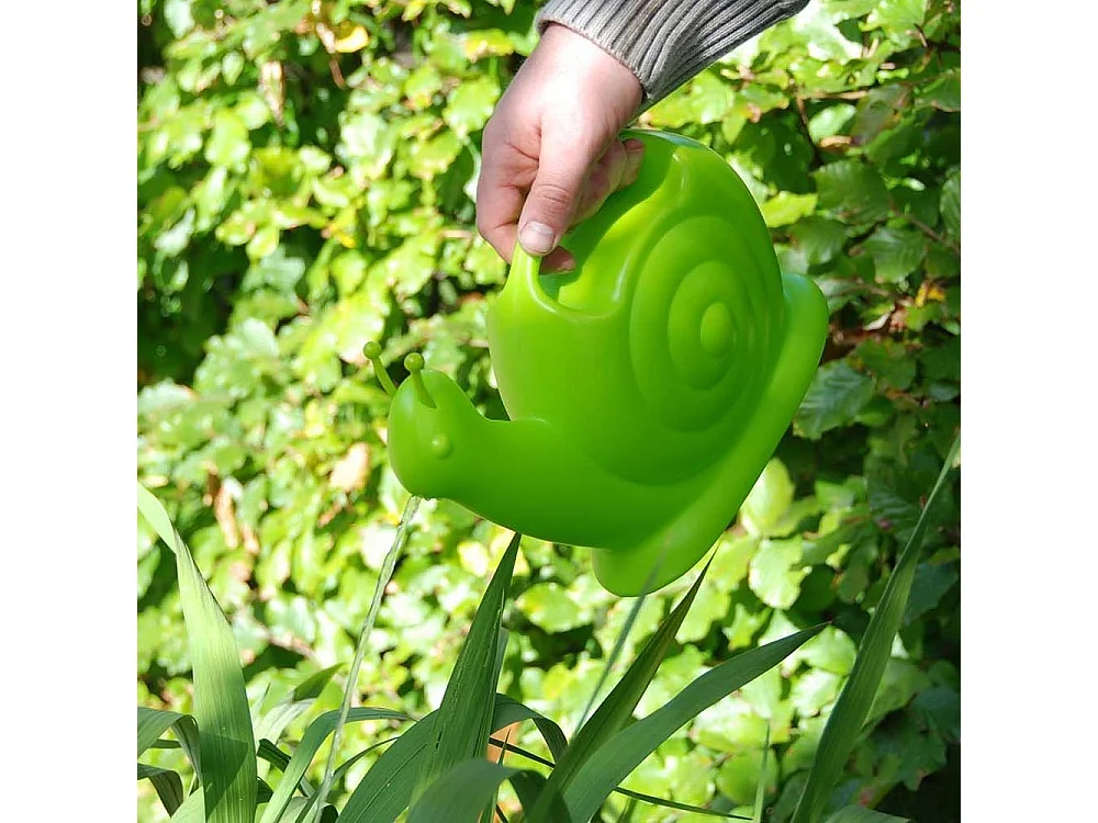 Grüne Gießkanne für Kinder aus Kunststoff