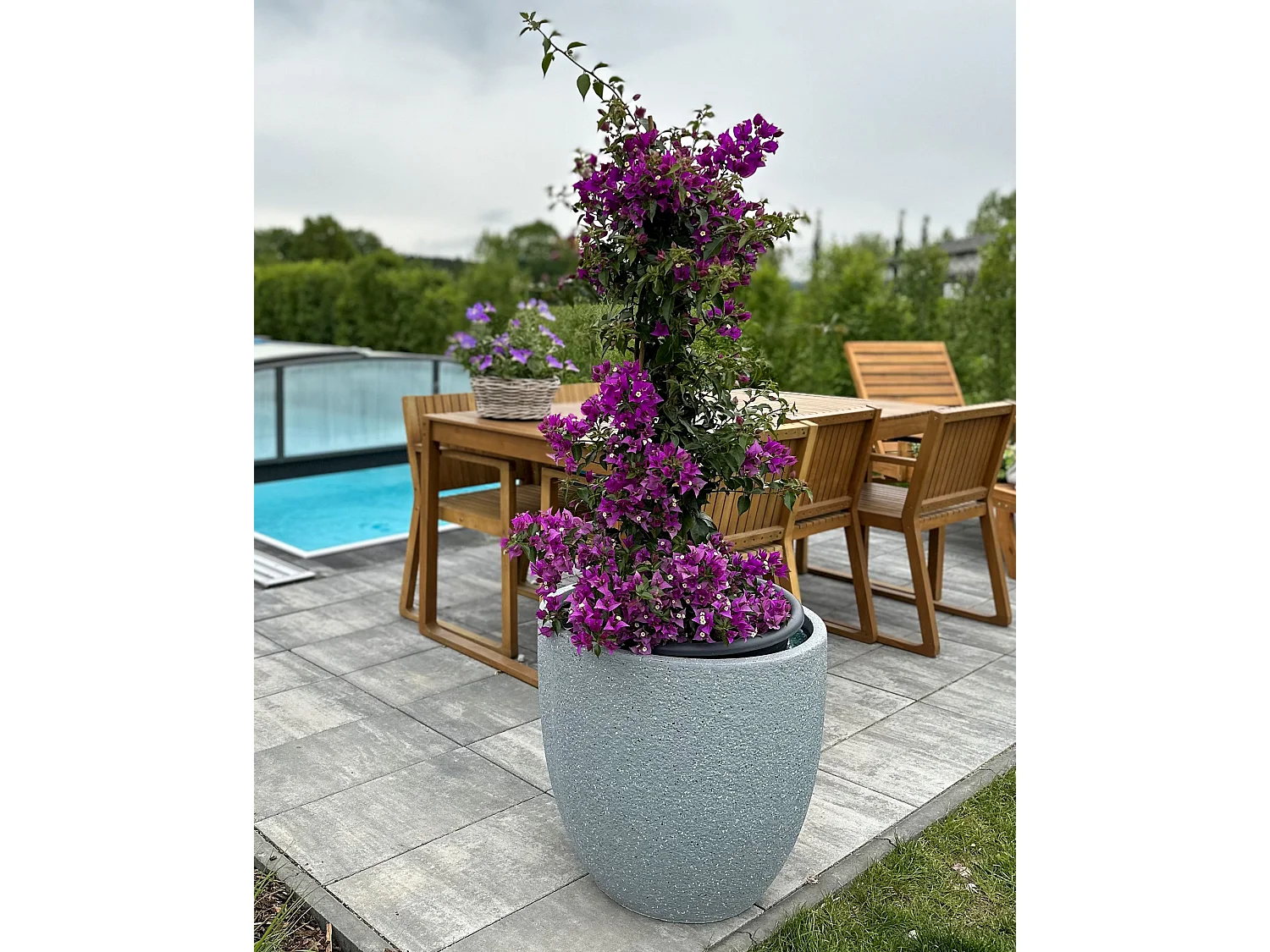Blumenkübel KANNIA Keramik 55 cm Hellgrau