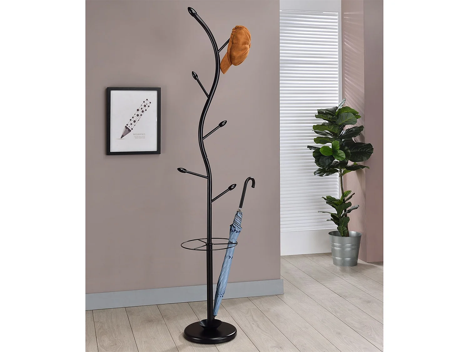Porte-manteaux TRIANA portant à vêtements sur pied en forme d'arbre avec 6 crochets et un porte parapluie, métal laqué noir et bois