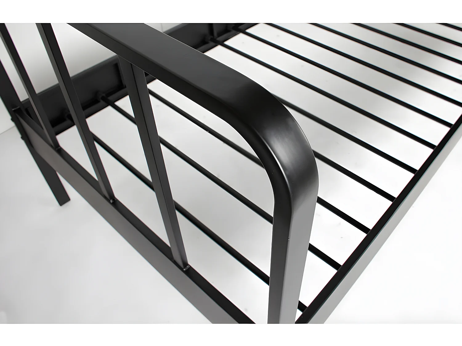 Mees - Lit en métal 90x200cm - Noir