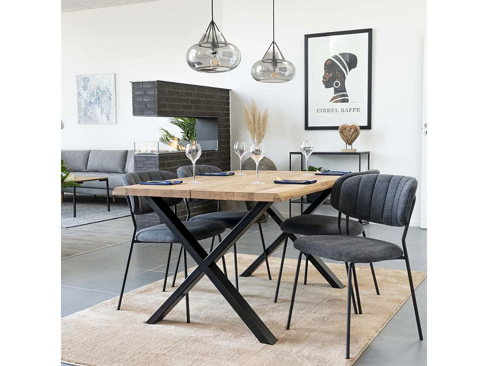 Table à manger industrielle TOULON – Chêne massif & acier noir, design avec bord ondulé-Beige-Largeur 140 cm