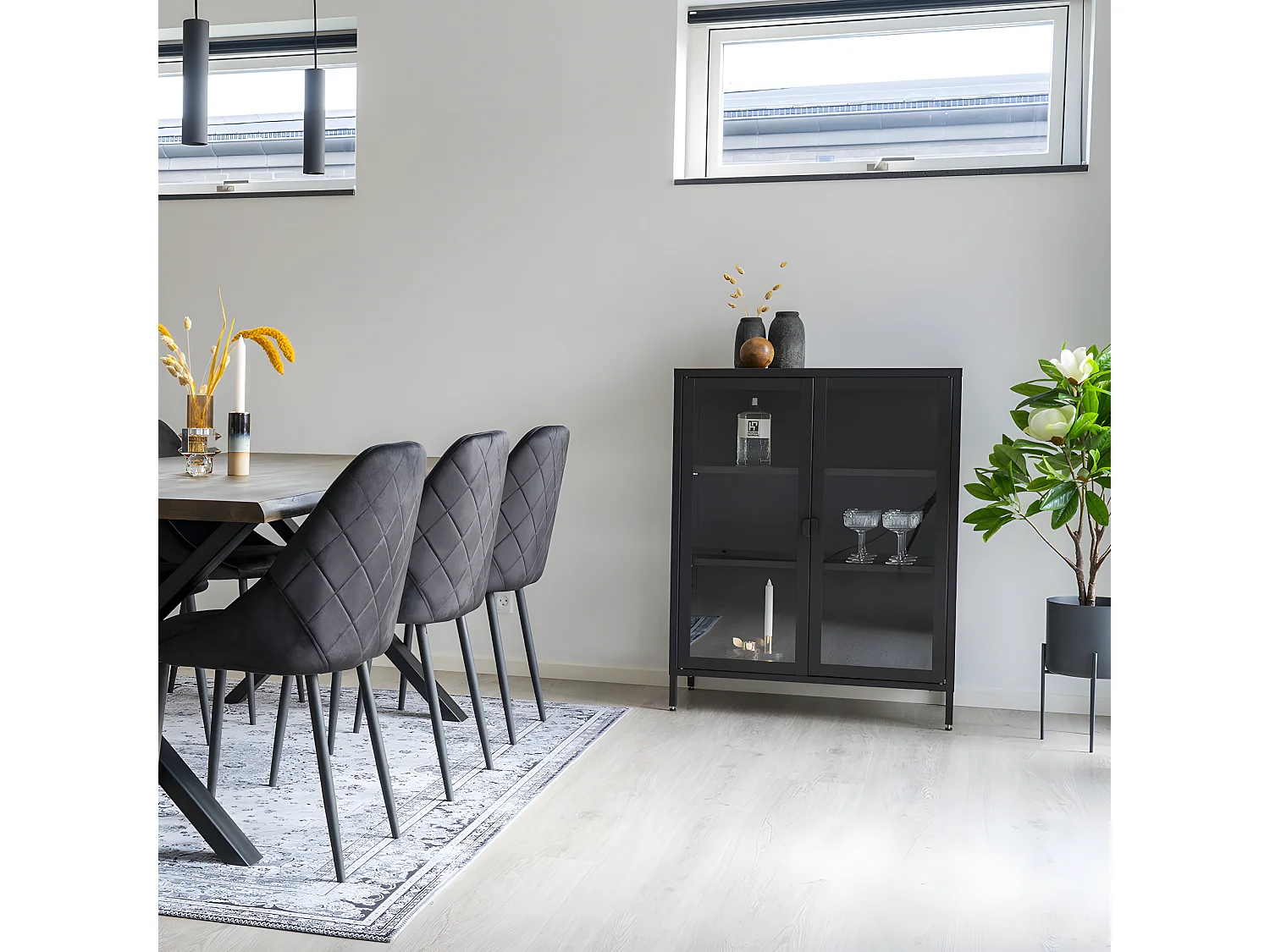 Brisbane - Vaisselier en verre et métal H101,5cm - Noir