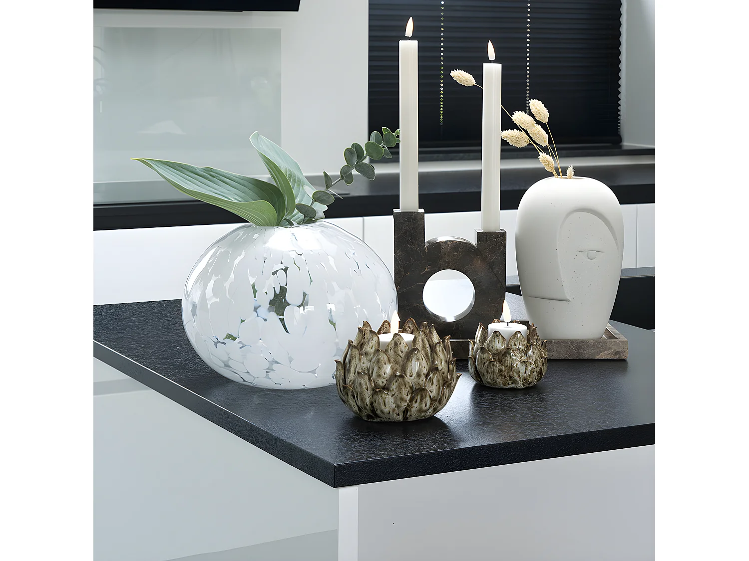 Nicoya - Vase en céramique avec visage H19,5cm - Ivoire