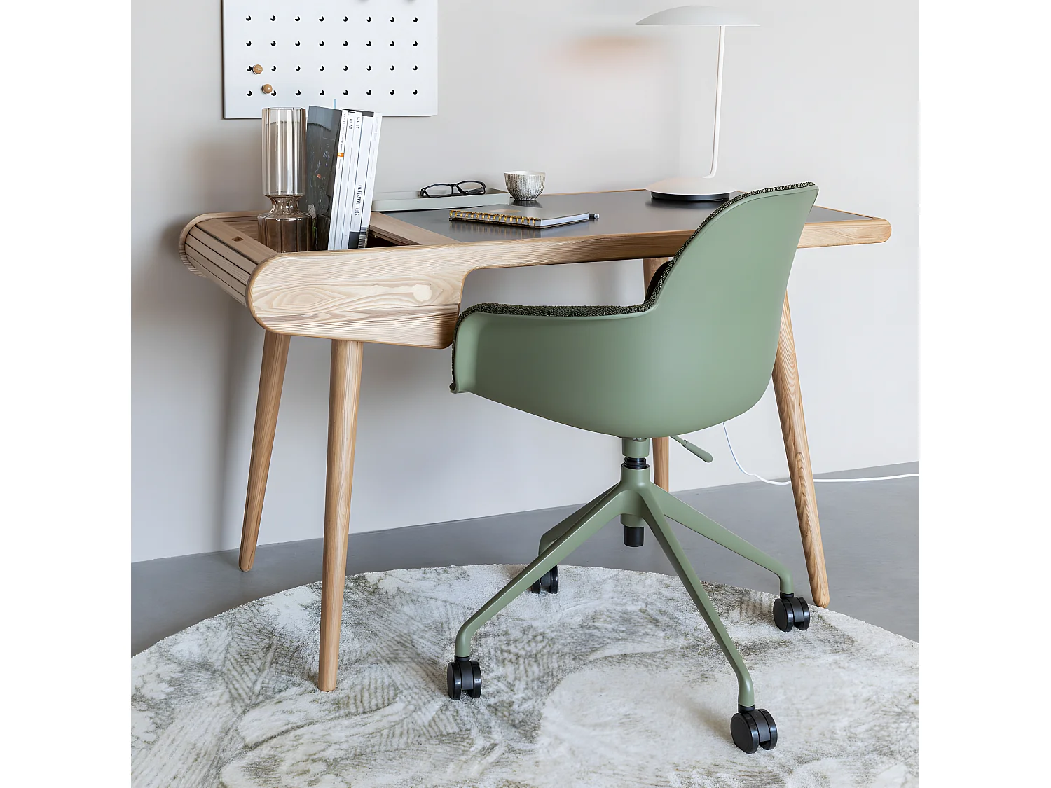 Albert Kuip - Chaise de bureau en tissu bouclette avec accoudoirs pivotante à roulettes - Vert