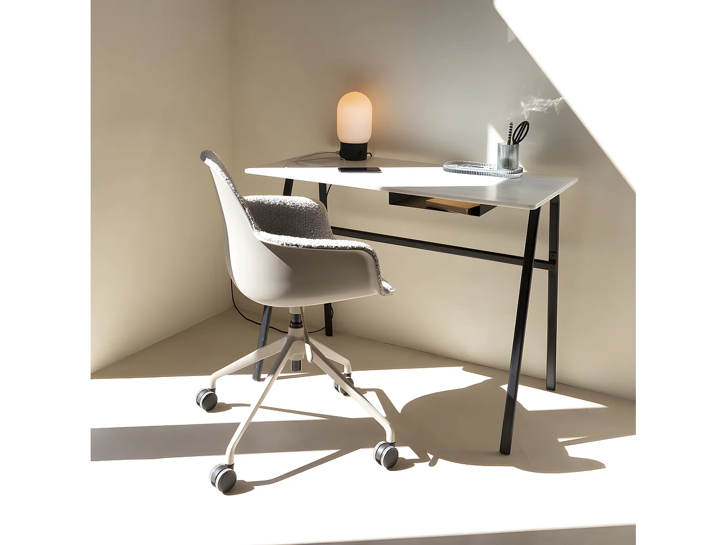 Albert Kuip - Chaise de bureau en tissu bouclette avec accoudoirs pivotante à roulettes - Taupe