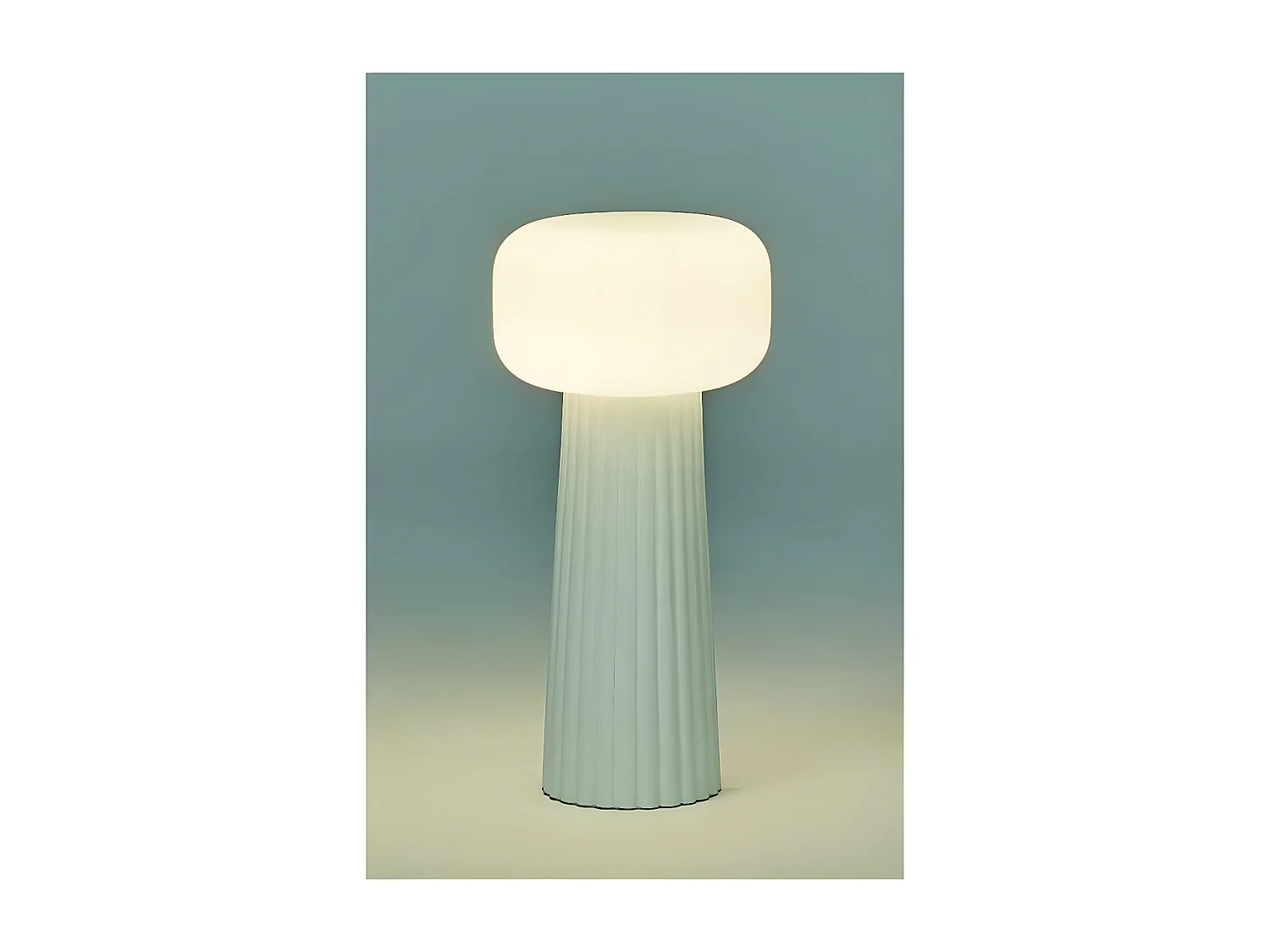Lampe de table FARO en verre blanc de MANTRA
