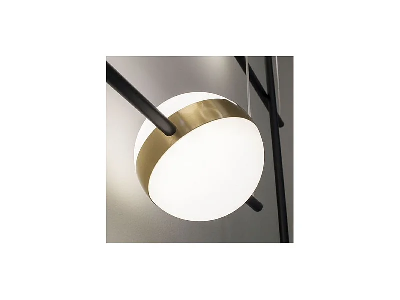 Modèle de bureau CUBA avec détail en or led 8w de MANTRA