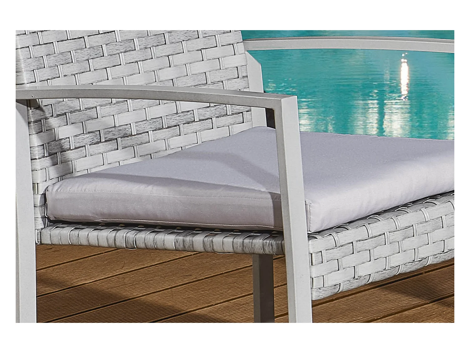 Salotto da giardino basso 4 posti in resina intrecciata ESNA