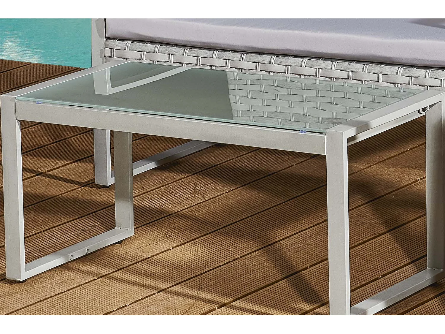 Conjunto de Jardim Baixo 4 Lugares em Resina Trançada Cinza Claro ESNA