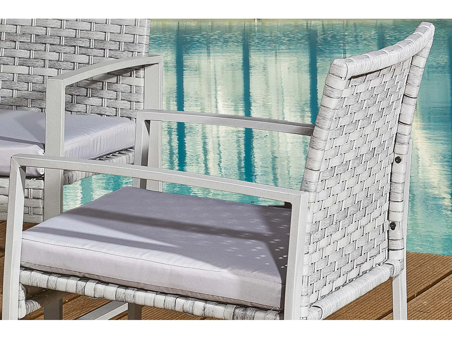 Lage Loungeset 4 Personen van Lichtgrijze Vlechtwerk Resin ESNA