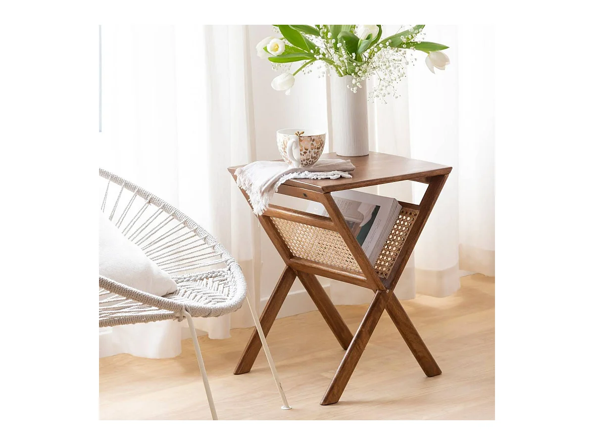 Revistero de madera de mango y caña Paloma