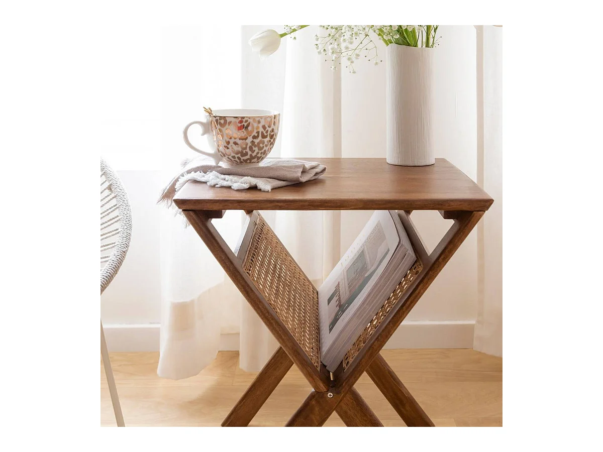 Revistero de madera de mango y caña Paloma