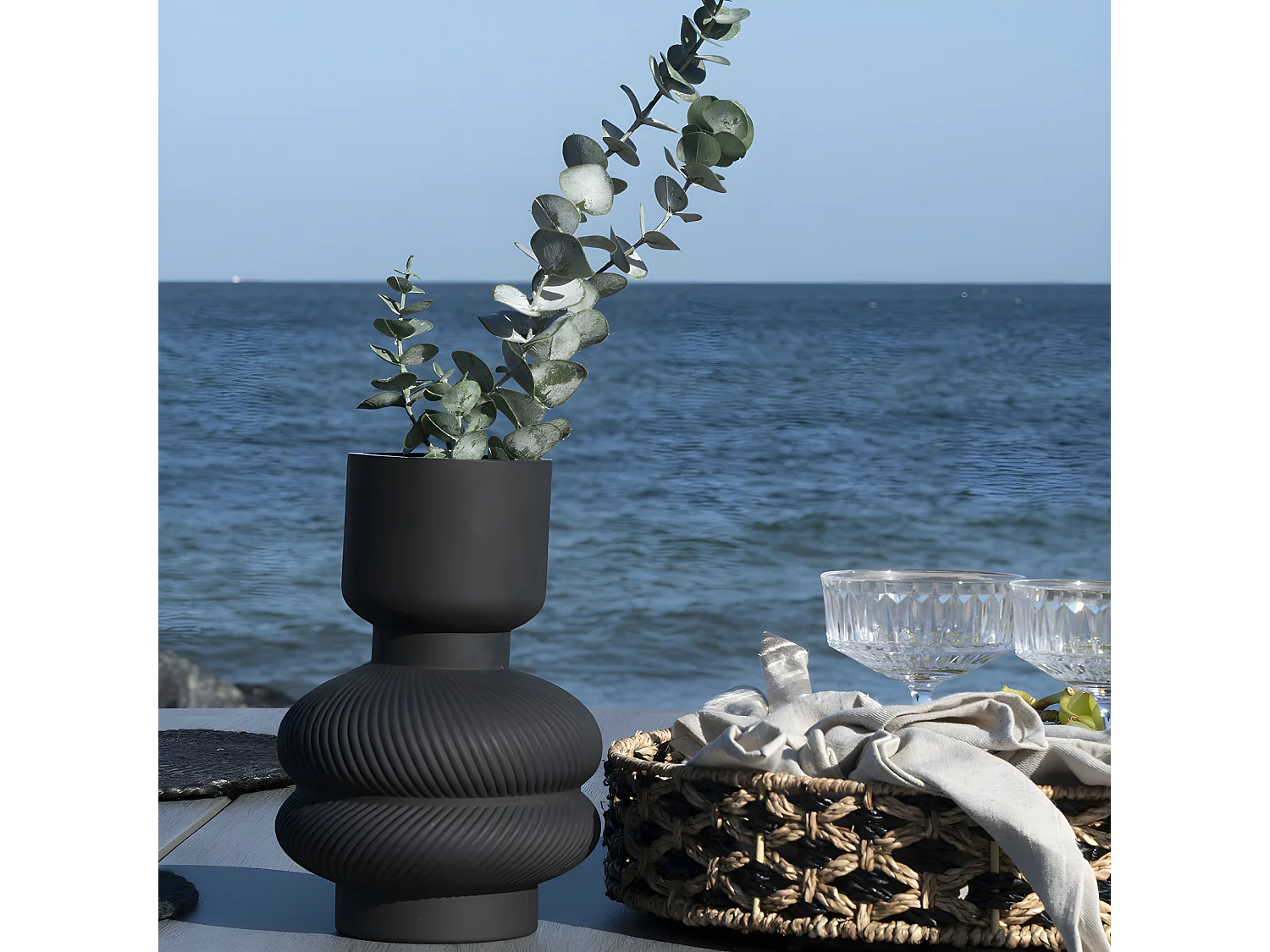 Caldas Vase schwarz.