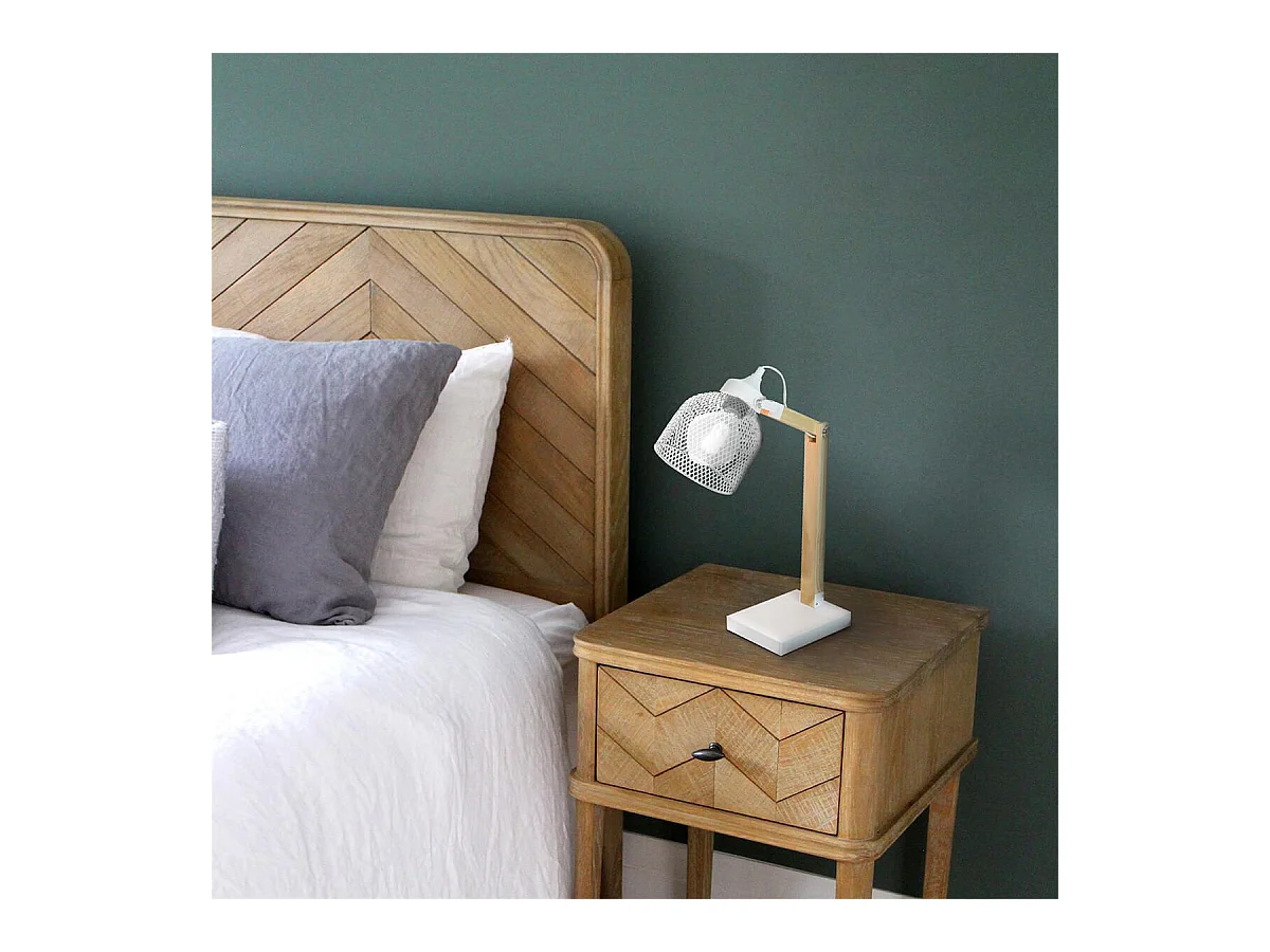 MAGO - Lampe à Poser Orientable en Pin Abat-Jour Grillage Métal Blanc