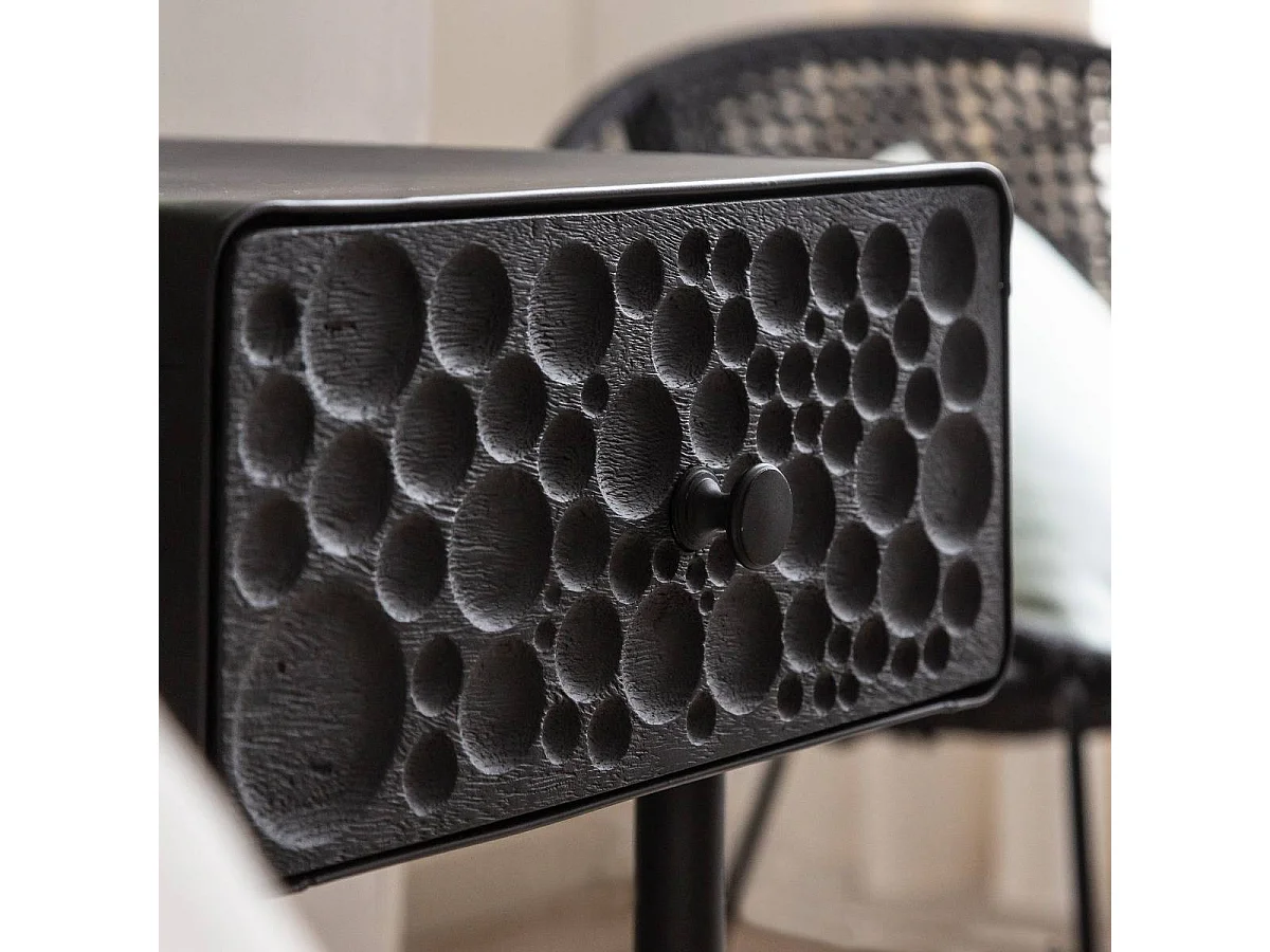 Mesa de noche de madera de mango y metal Liv, elegancia contemporánea para tu dormitorio