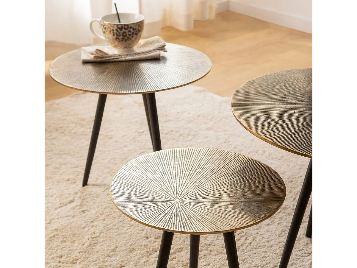 Mesa de centro nido de aluminio Aurèle con tablero brillante y almacenamiento