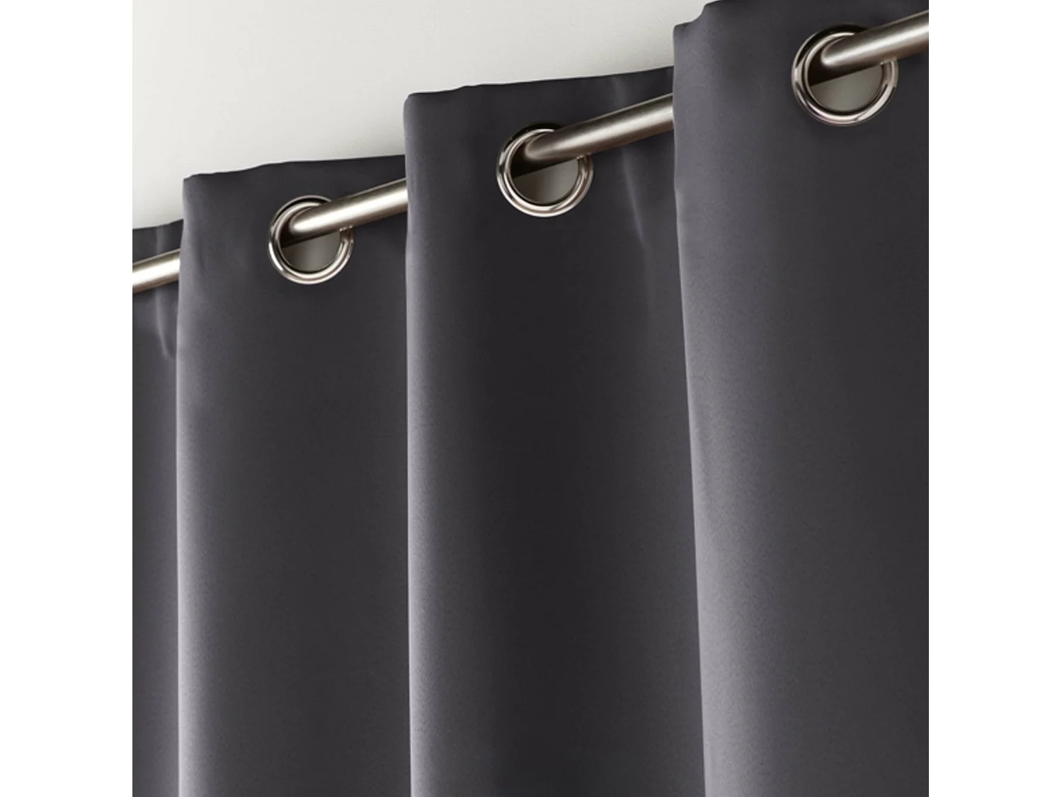 Einfarbiger Verdunkelungsvorhang mit Ösen 135 x 240 cm