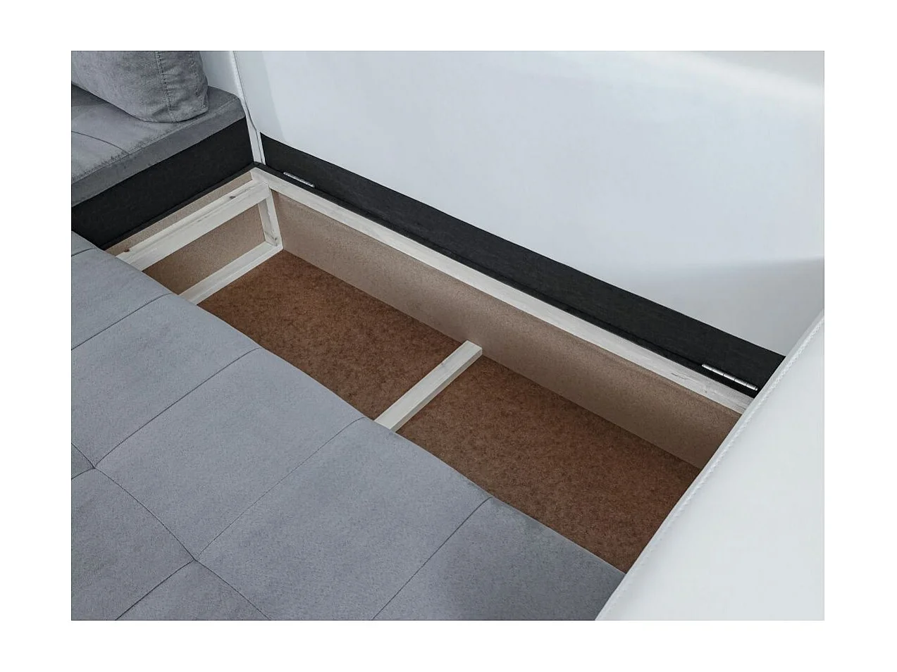 Canapé d'angle Gauche 4 places Suzie convertible en Simili et Microfibre - Blanc et Gris - L246 x 188 x 80cm - Loungitude