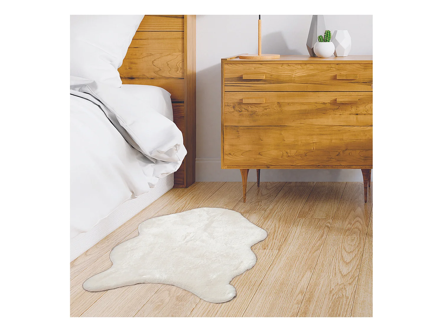 Tapis Imitation Fourrure Poil Fin Ecru 60x90cm Blanc
