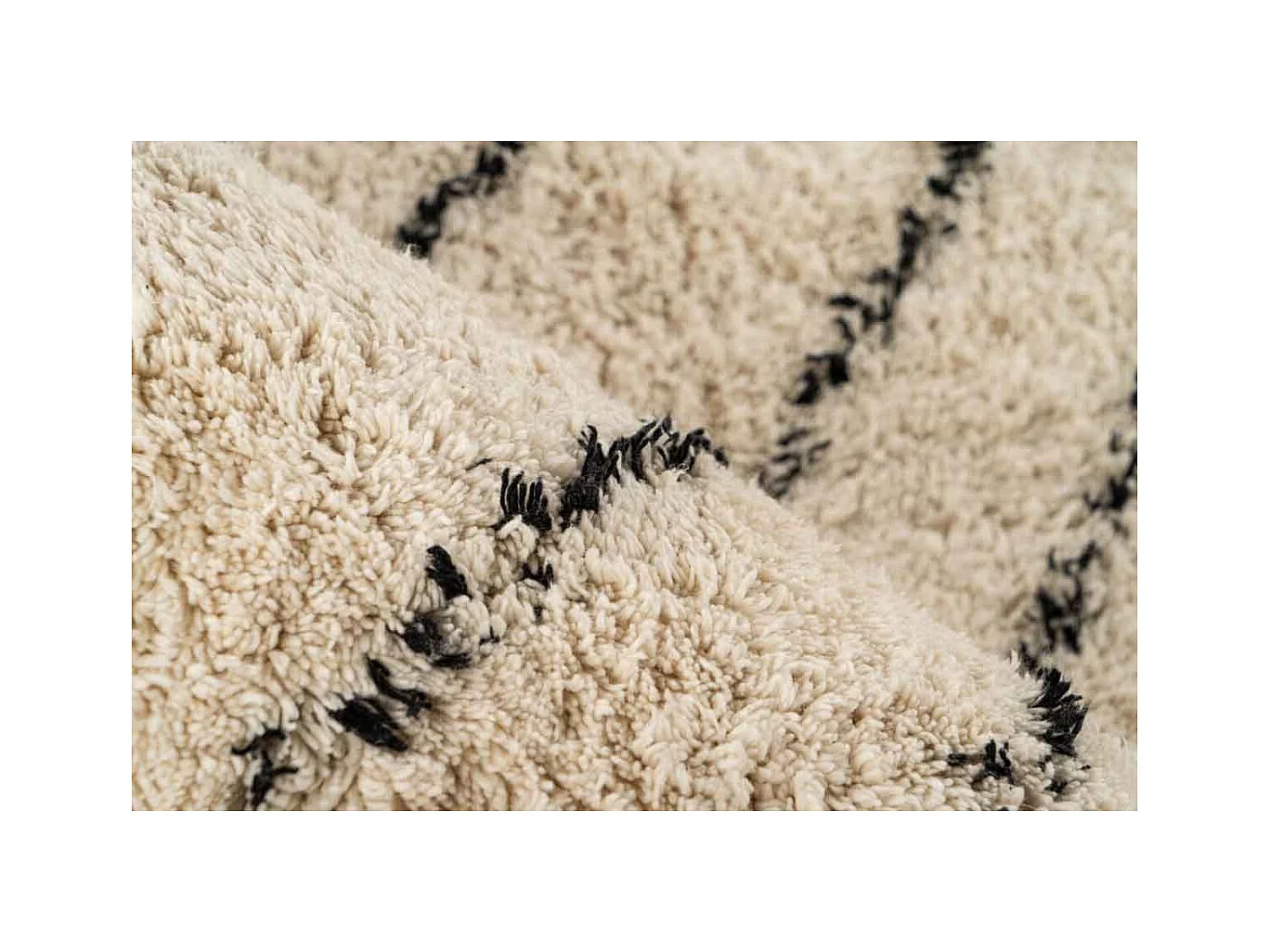 Tapis Tufté à la Main Ethnique "Mylen VI" Beige & Noir 160 x 230 cm