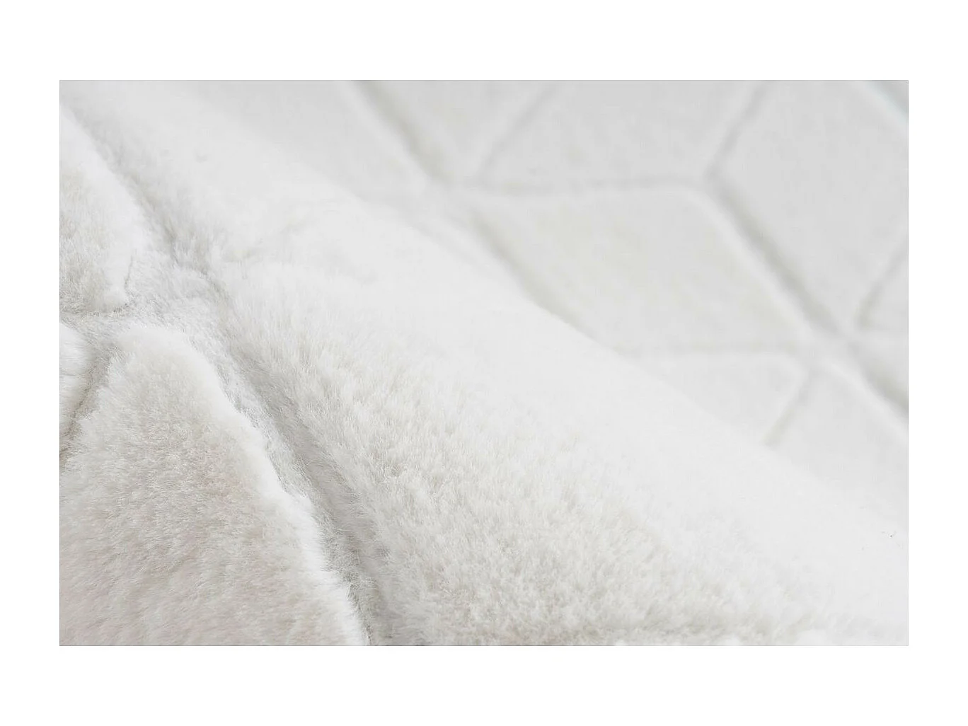 Tapis Shaggy Effet 3D "Vivica" Blanc 120 x 160 cm